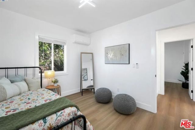 5718 Los Angeles Street, Oakland, CA 94608