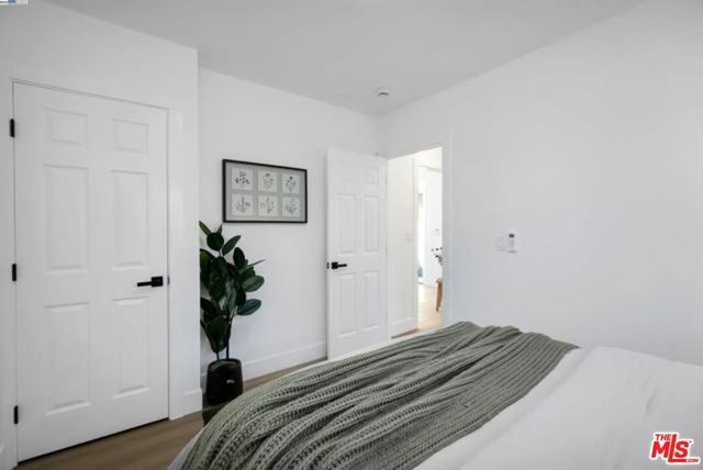 5718 Los Angeles Street, Oakland, CA 94608