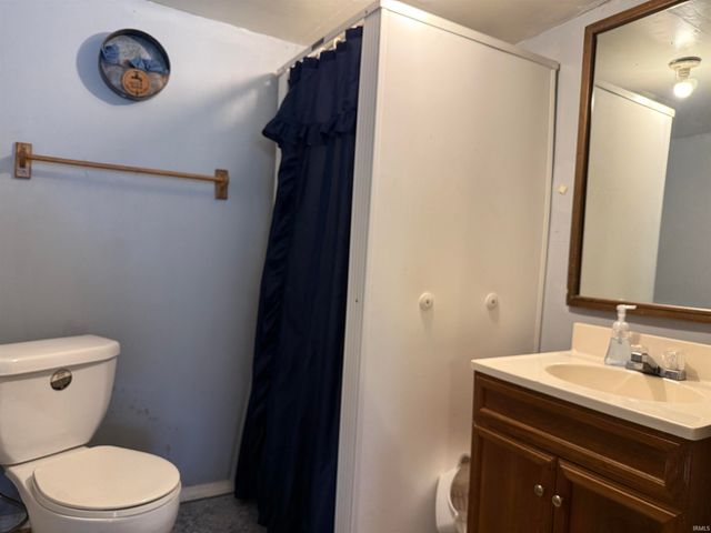 11686 E State Road 450, Shoals, IN 47581