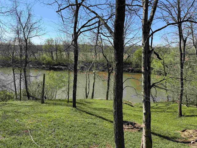11686 E State Road 450, Shoals, IN 47581
