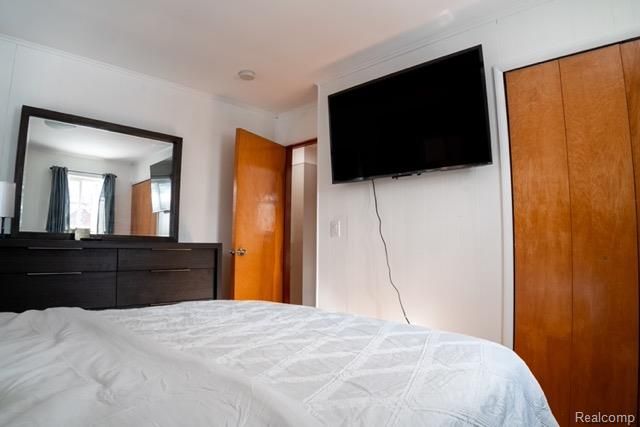 22439 Park Street, Dearborn, MI 48124