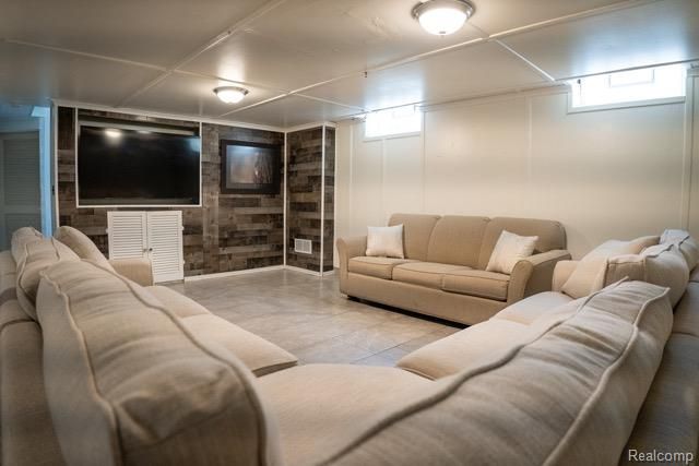 22439 Park Street, Dearborn, MI 48124