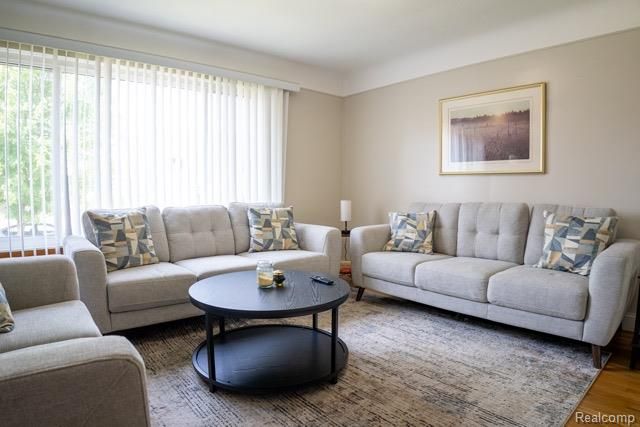 22439 Park Street, Dearborn, MI 48124