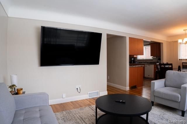 22439 Park Street, Dearborn, MI 48124