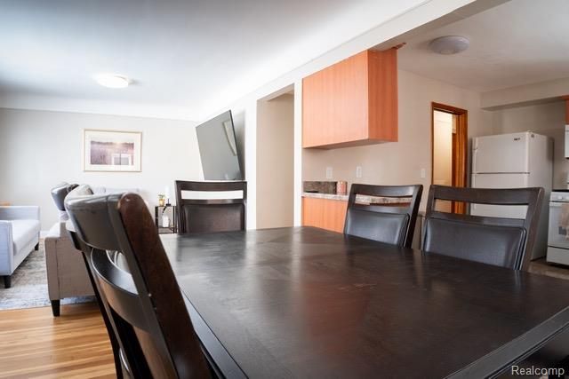 22439 Park Street, Dearborn, MI 48124