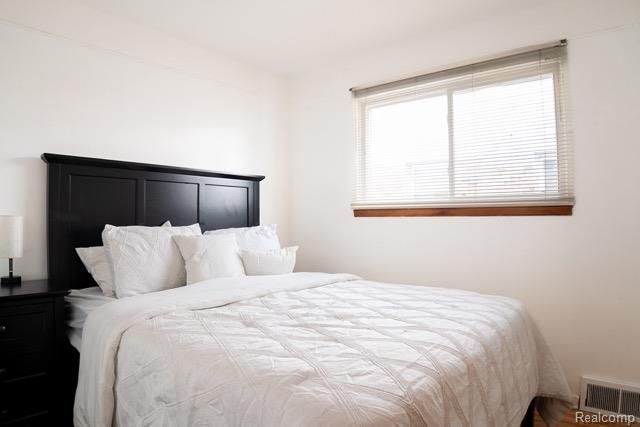 22439 Park Street, Dearborn, MI 48124