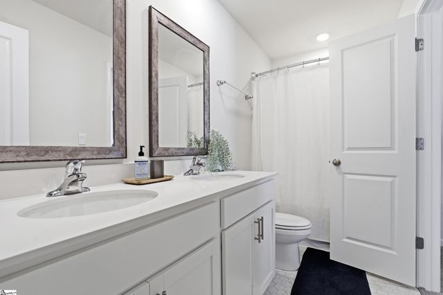 512 Gammon Lane, Fountain Inn, SC 29644