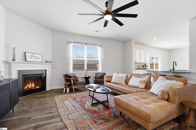 512 Gammon Lane, Fountain Inn, SC 29644