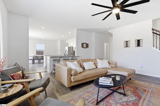 512 Gammon Lane, Fountain Inn, SC 29644