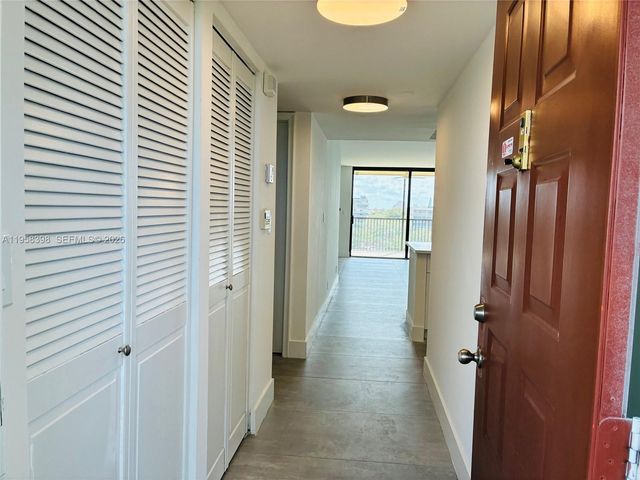 7050 NW 44th Street 708, Lauderhill, FL 33319