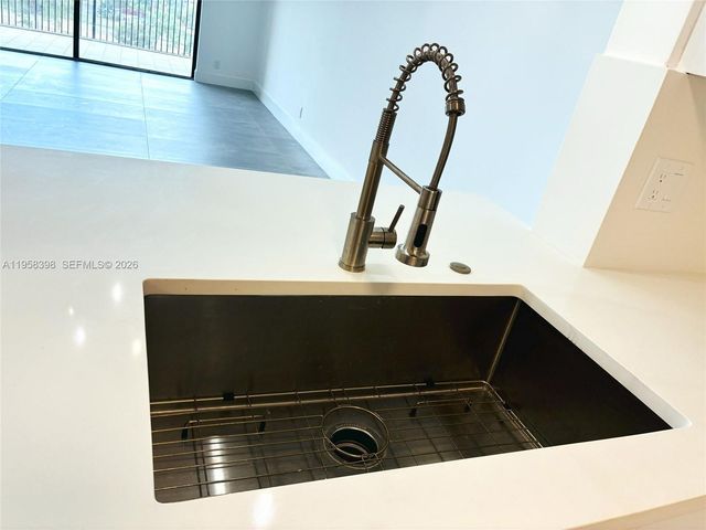 7050 NW 44th Street 708, Lauderhill, FL 33319
