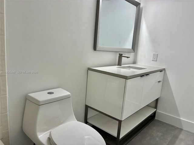 7050 NW 44th Street 708, Lauderhill, FL 33319