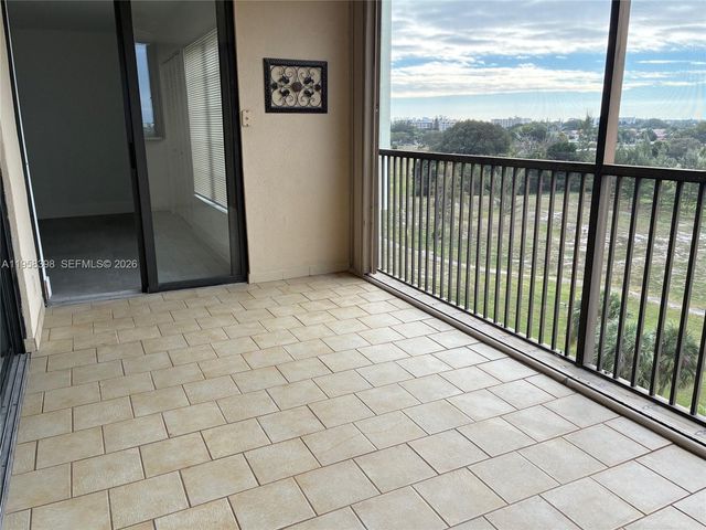 7050 NW 44th Street 708, Lauderhill, FL 33319