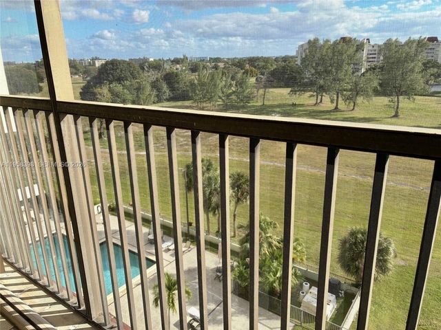 7050 NW 44th Street 708, Lauderhill, FL 33319