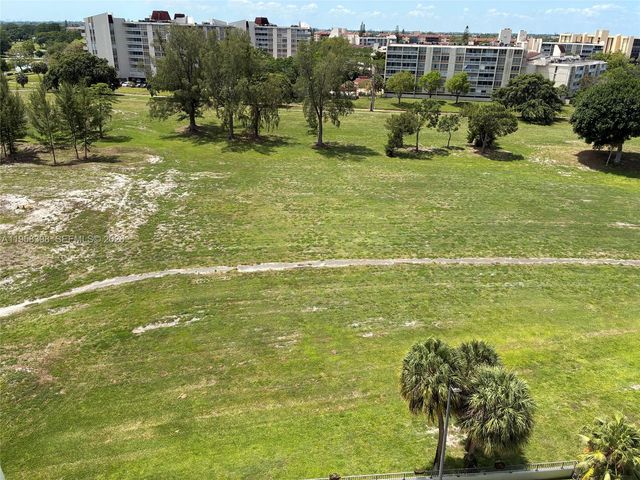 7050 NW 44th Street 708, Lauderhill, FL 33319