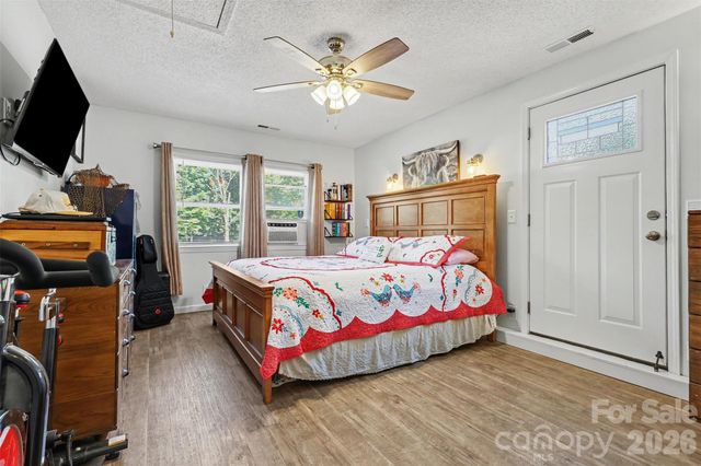 4744 Hickory Grove Road, Mount Holly, NC 28120