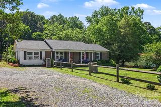 4744 Hickory Grove Road, Mount Holly, NC 28120
