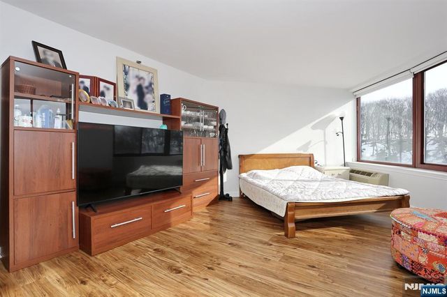 100 Old Palisade Road 1013, Fort Lee, NJ 07024