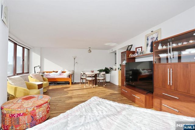 100 Old Palisade Road 1013, Fort Lee, NJ 07024