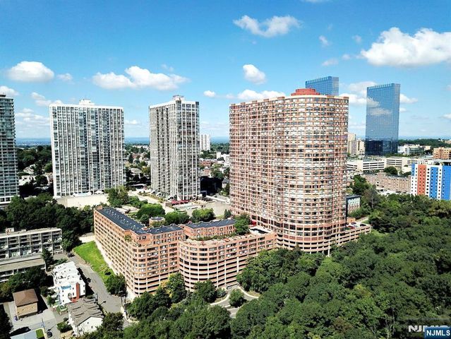 100 Old Palisade Road 1013, Fort Lee, NJ 07024