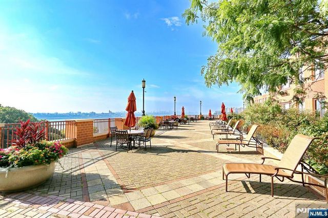 100 Old Palisade Road 1013, Fort Lee, NJ 07024