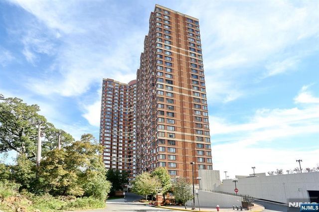 100 Old Palisade Road 1013, Fort Lee, NJ 07024