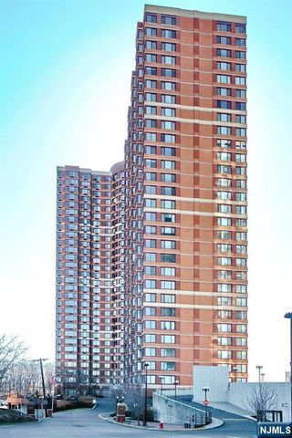 100 Old Palisade Road 1013, Fort Lee, NJ 07024
