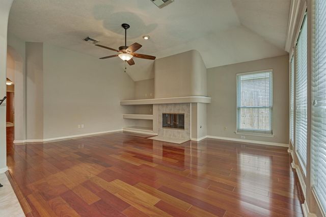 930 Arbor Pine, Tomball, TX 77375