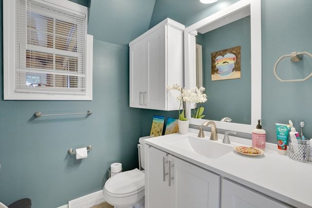 264 E Main St, Chicopee, MA 01020