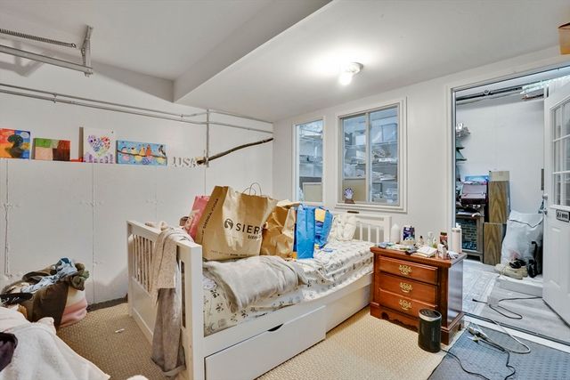 264 E Main St, Chicopee, MA 01020