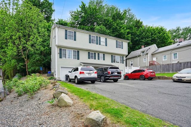 264 E Main St, Chicopee, MA 01020