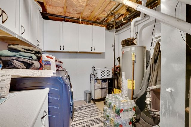 264 E Main St, Chicopee, MA 01020