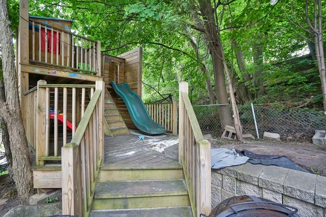 264 E Main St, Chicopee, MA 01020