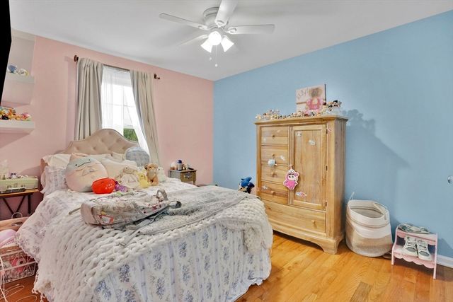 264 E Main St, Chicopee, MA 01020