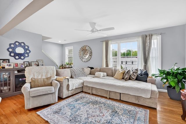 264 E Main St, Chicopee, MA 01020