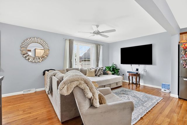 264 E Main St, Chicopee, MA 01020