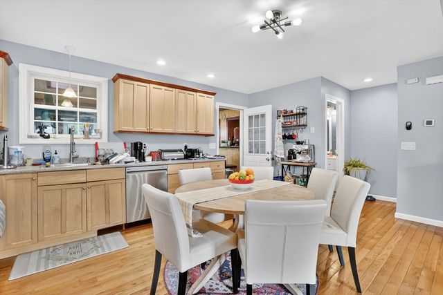 264 E Main St, Chicopee, MA 01020