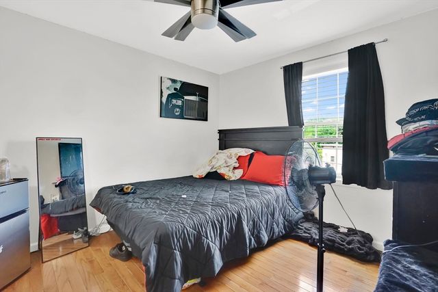 264 E Main St, Chicopee, MA 01020