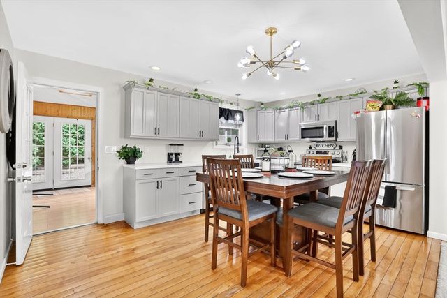 264 E Main St, Chicopee, MA 01020