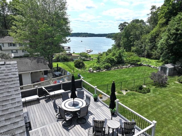 101 New Jersey Ave, Jefferson Twp., NJ 07849
