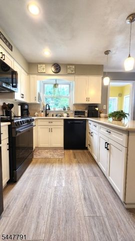 101 New Jersey Ave, Jefferson Twp., NJ 07849