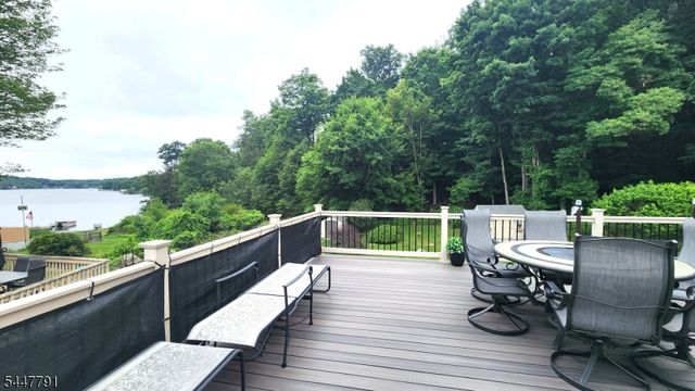 101 New Jersey Ave, Jefferson Twp., NJ 07849