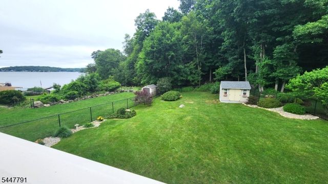 101 New Jersey Ave, Jefferson Twp., NJ 07849