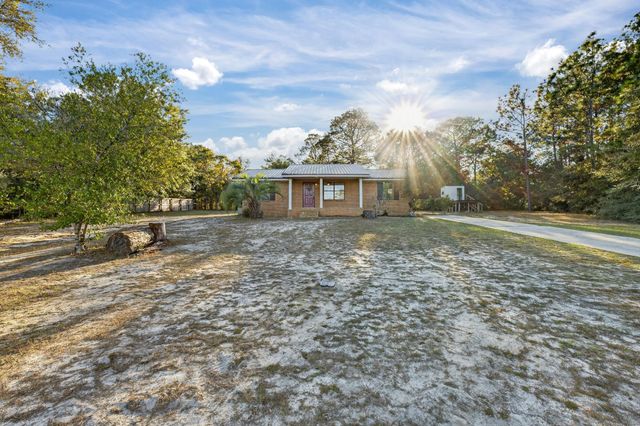 552 Roberts Drive, Defuniak Springs, FL 32433