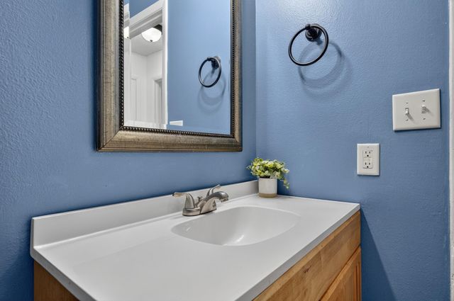 552 Roberts Drive, Defuniak Springs, FL 32433