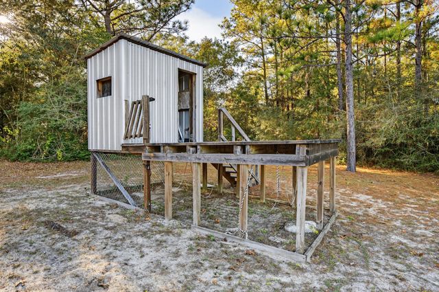 552 Roberts Drive, Defuniak Springs, FL 32433