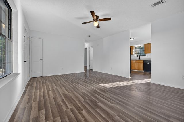 552 Roberts Drive, Defuniak Springs, FL 32433