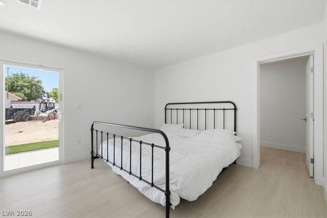 3660 West Robindale Road, Las Vegas, NV 89139