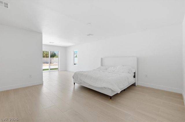 3660 West Robindale Road, Las Vegas, NV 89139