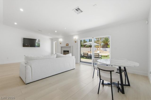 3660 West Robindale Road, Las Vegas, NV 89139
